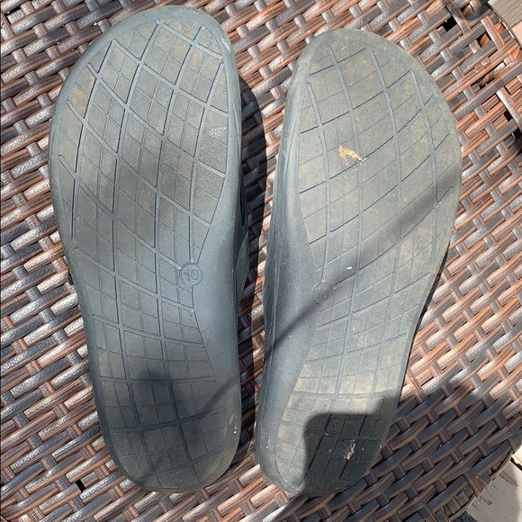 Gray Slides - Picture 3 of 3